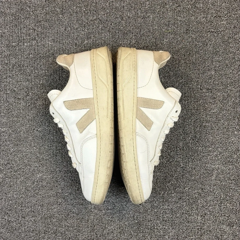 Veja Women's Esplar Logo V-12 Lace Up Sneakers Extra White/Sable Shoes Size 8 US